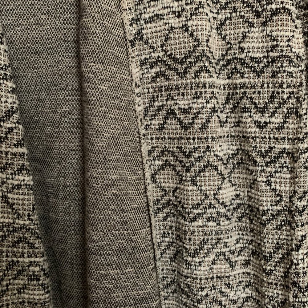 Aztec Pattern Cardigan - Picture 2 of 4